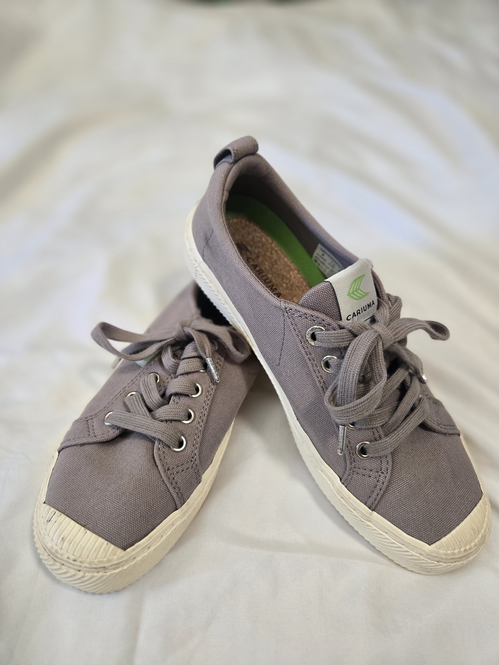Cariuma Women's Gray Canvas Sneakers - Lace-Up Casual Shoes